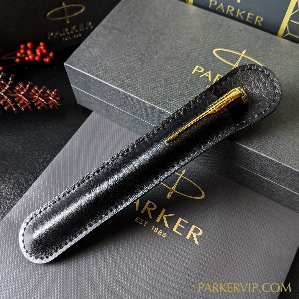 Подарок к акционной модели PARKER